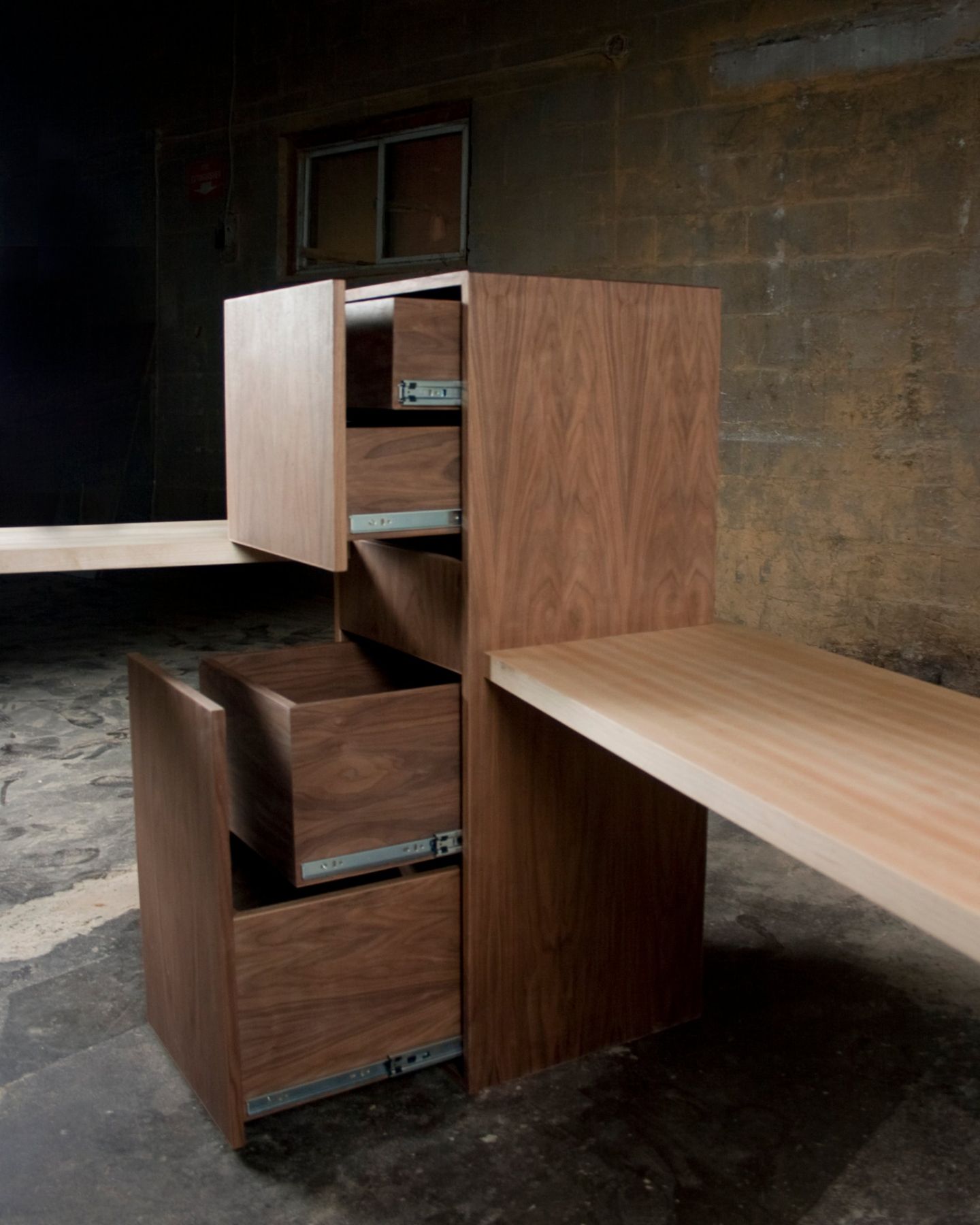 Pedestal with drawers, Full-extension slides, matched grain inside