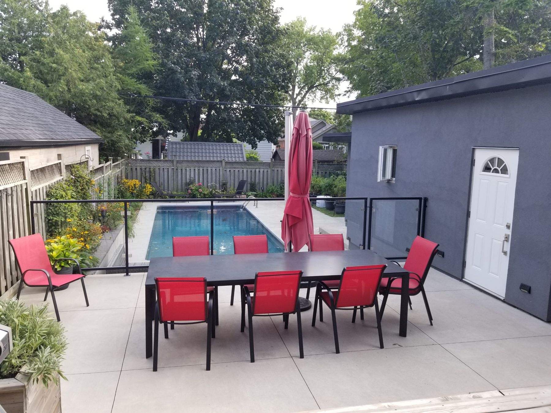 75 Murrie Street, Pool deck and garage