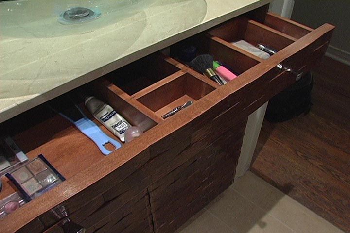 Vanity, Drawer dividers